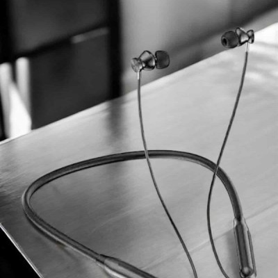 Dijital Göstergeli Kulak İçi Kablosuz Bluetooth Kulaklık Boyun Bantlı